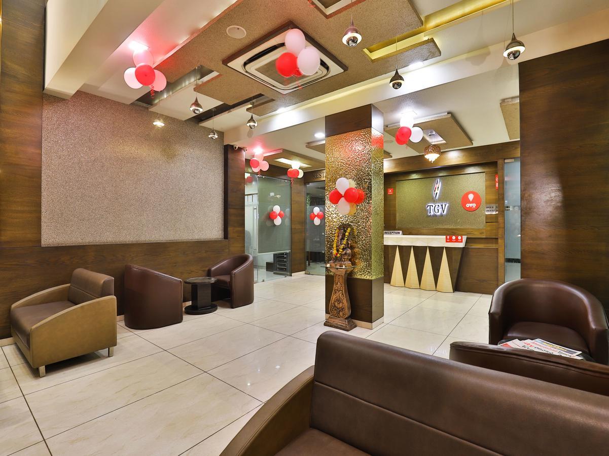 Oyo 13253 The Grand Vinayak Hotel Ахмедабад Екстер'єр фото