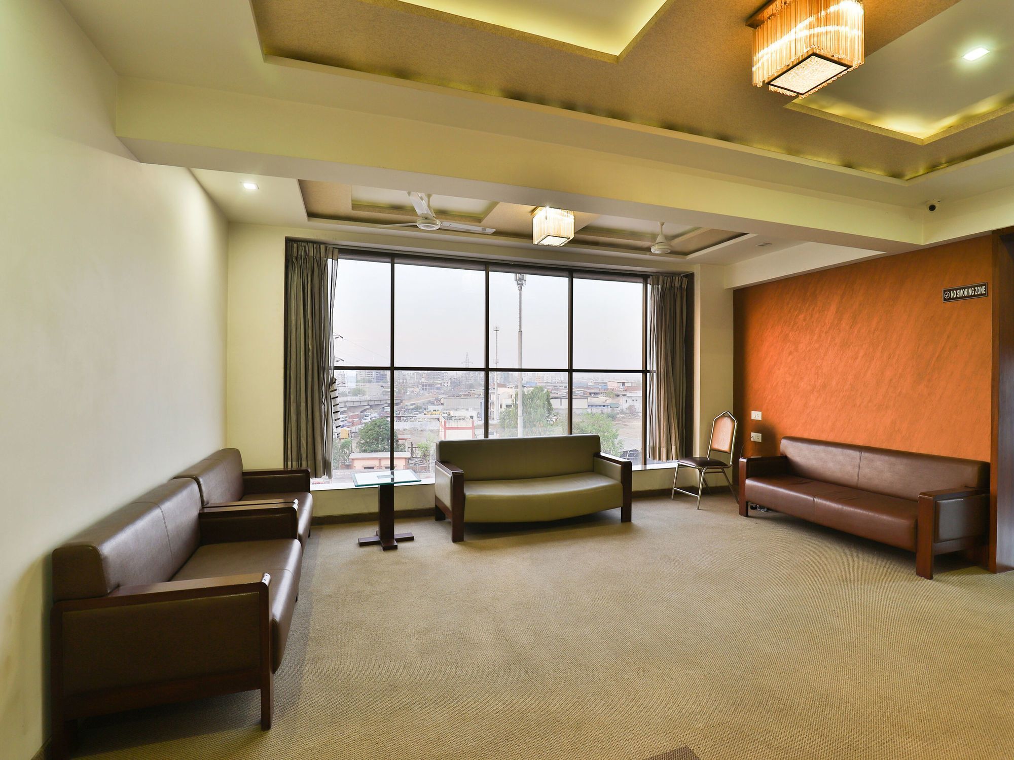 Oyo 13253 The Grand Vinayak Hotel Ахмедабад Екстер'єр фото